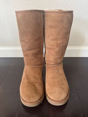 Authentic UGG classic boot chestnut - US size 6